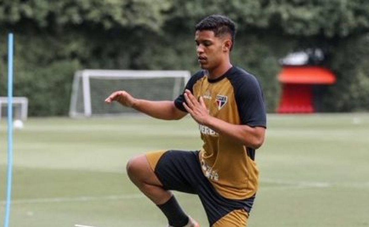 Ryan Francisco pode voltar contra o Palmeiras após recuperação de LCA no São Paulo