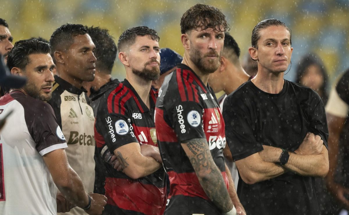 Flamengo intensifica crise e jogadores estão insatisfeitos com pressão da torcida: “Fora do tom”