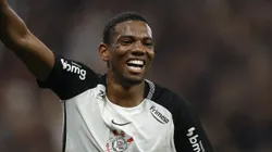 André, jogador do Corinthians comemora seu gol diante do Mirassol. (Photo by Miguel Schincariol/Getty Images)
