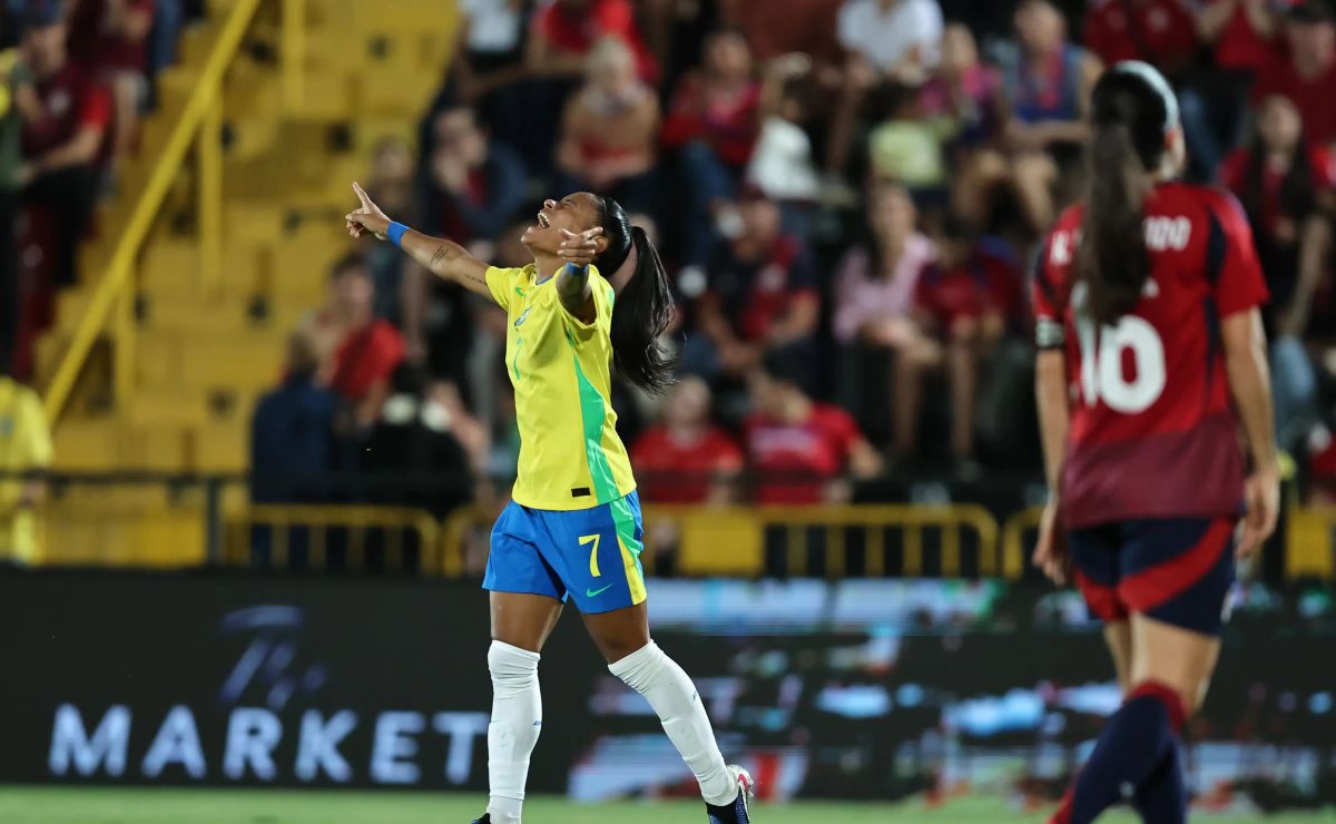 Tainá Maranhão, atacante do Palmeiras, celebra primeiro gol pela Seleção Feminina: “Momento muito especial”