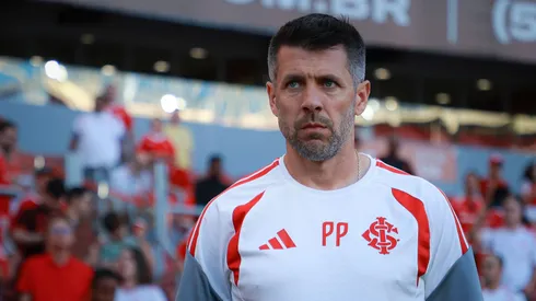 RS – PORTO ALEGRE – 21/02/2026 – GAUCHO 2026, INTERNACIONAL X YPIRANGA – Paulo Pezzolano tecnico do Internacional durante partida contra o Ypiranga no estadio Beira-Rio pelo campeonato Gaucho 2026. Foto: Maxi Franzoi/AGIF