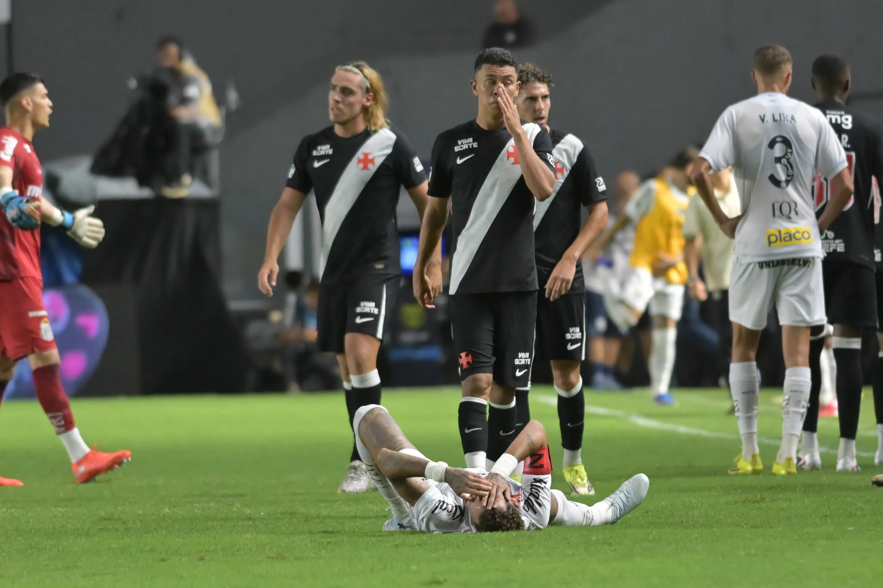 Vasco vem de derrota para o Santos no Brasileirão. Foto: Jota Erre/AGIF