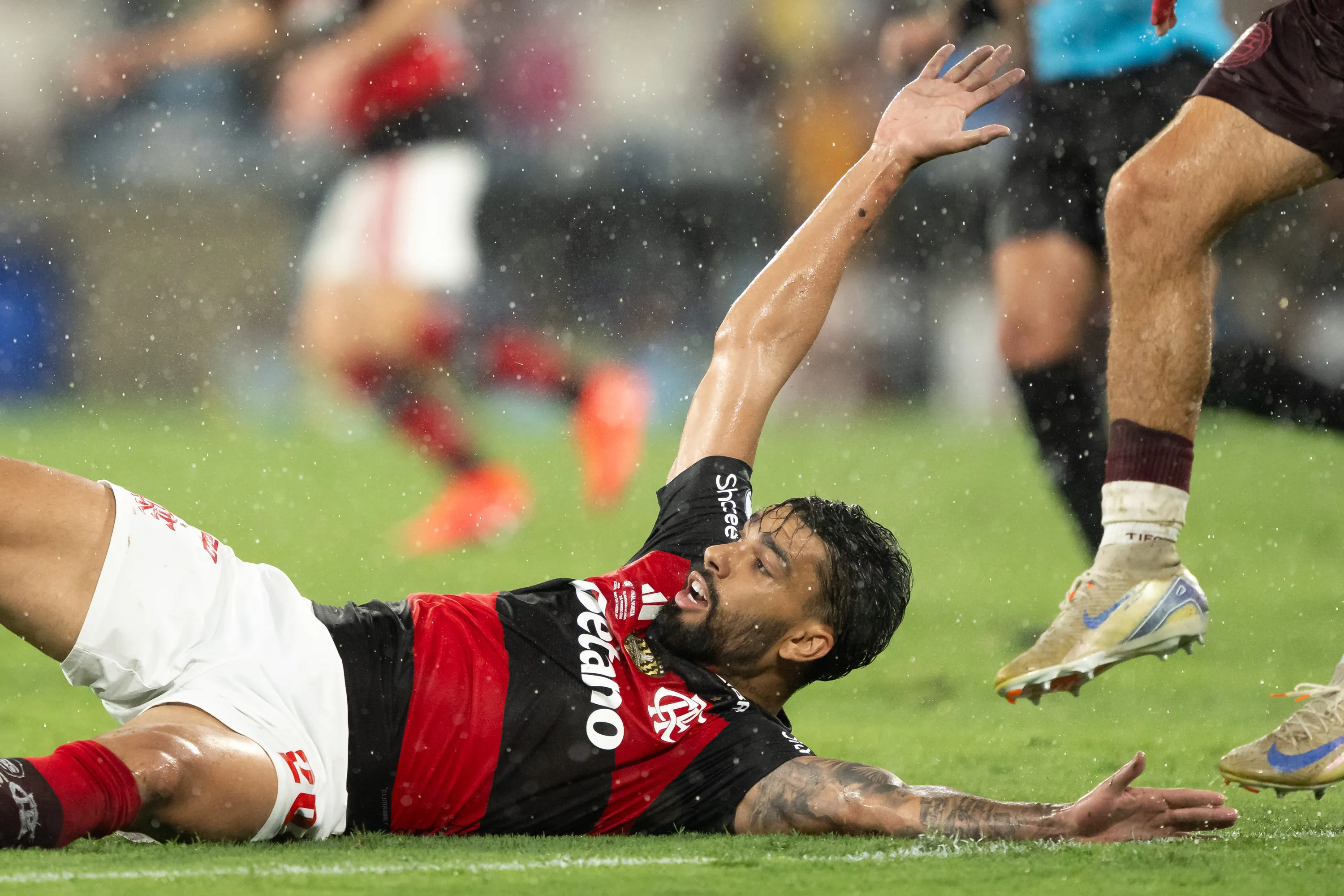 Paquetá entrou no segundo tempo contra o Lanús. Foto: Jorge Rodrigues/AGIF