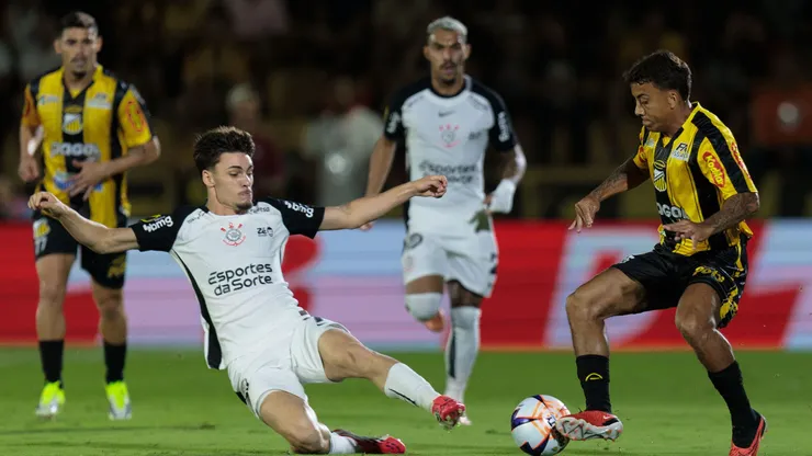 Breno Bidon jogador do Corinthians durante partida contra o Novorizontino no estadio Jorge Ismael de Biasi pelo campeonato Paulista 2026. Foto: Rapha Marques/AGIF