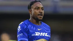 Alvaro Angulo, do Pumas (MEX), estaria no radar do Santos no mercado.