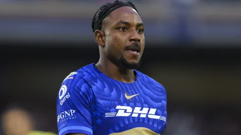 Alvaro Angulo, do Pumas (MEX), estaria no radar do Santos no mercado.