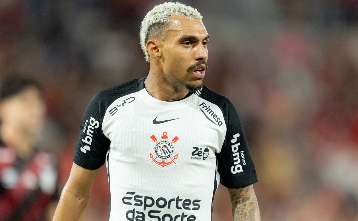 Após saída de André, Corinthians pode perder Matheuzinho, que entra na mira do Arsenal