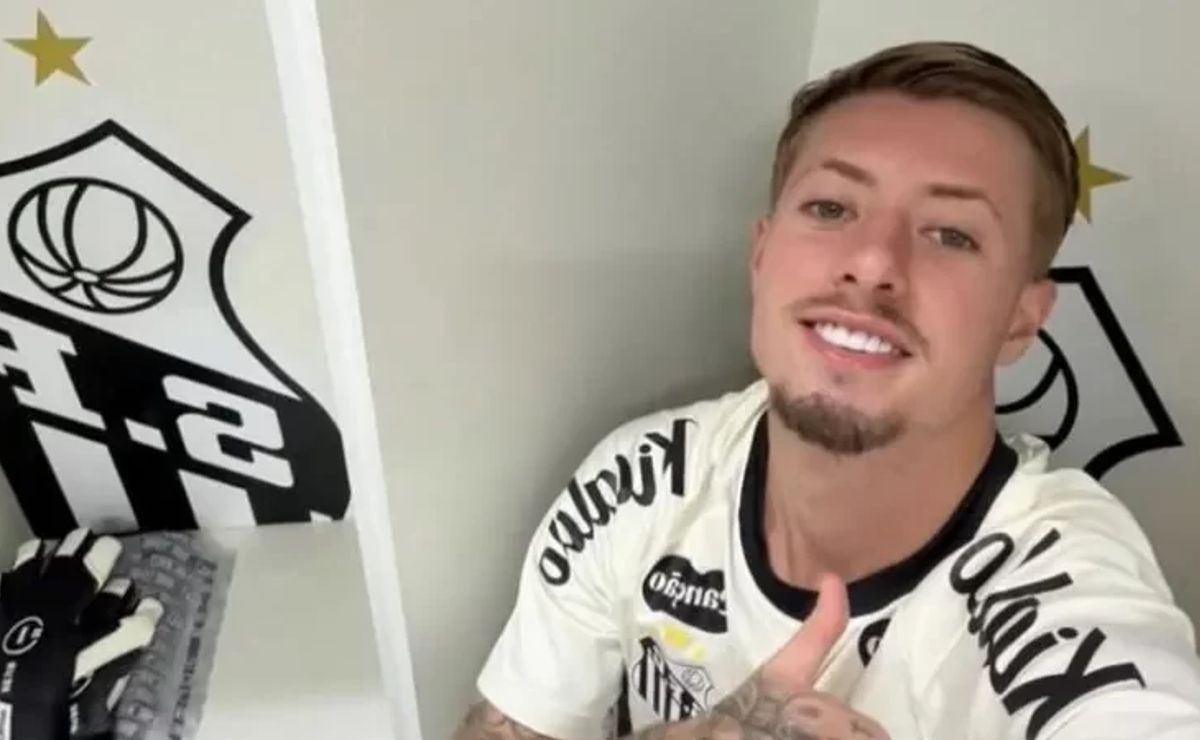 Contrato de Enzo Boer volta ao BID e atacante aguarda chance no Santos