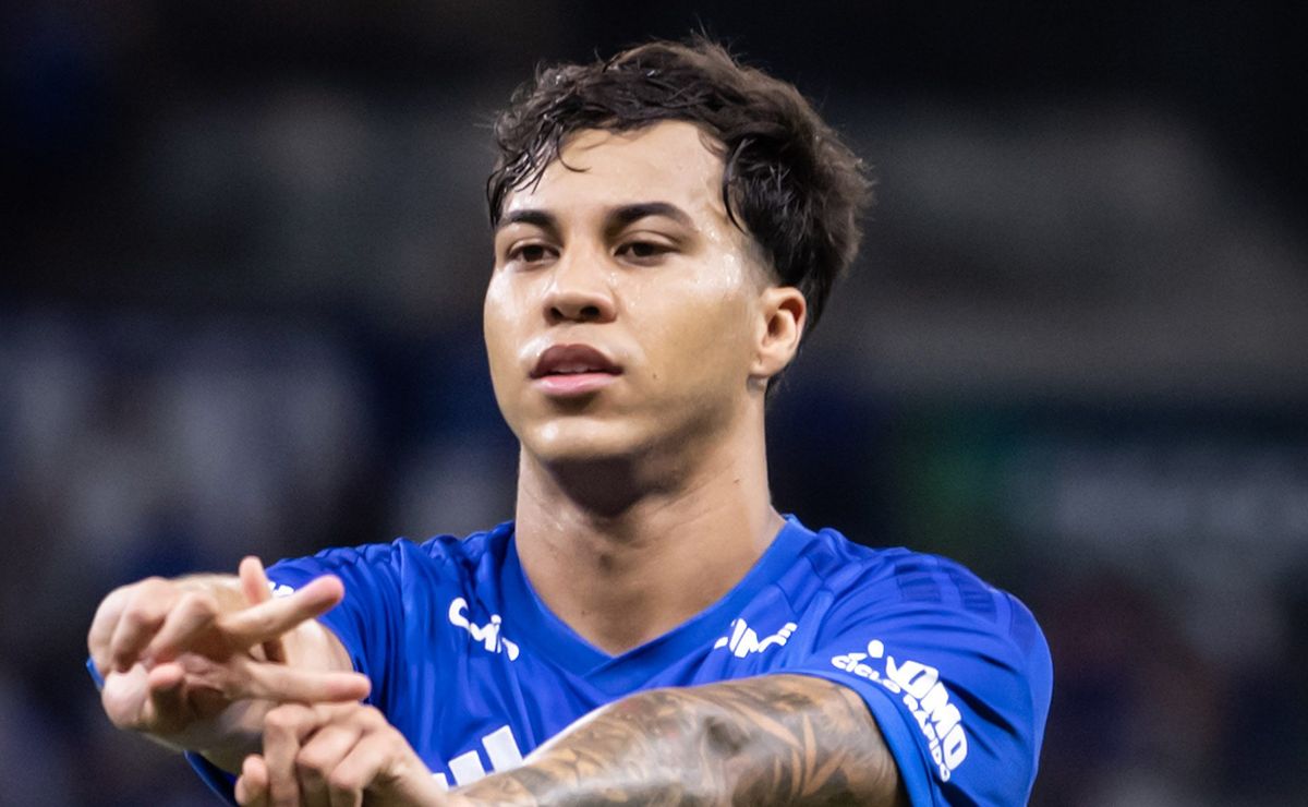 Kaio Jorge compara trabalho de Tite com o de Leonardo Jardim no Cruzeiro e dá alfinetada