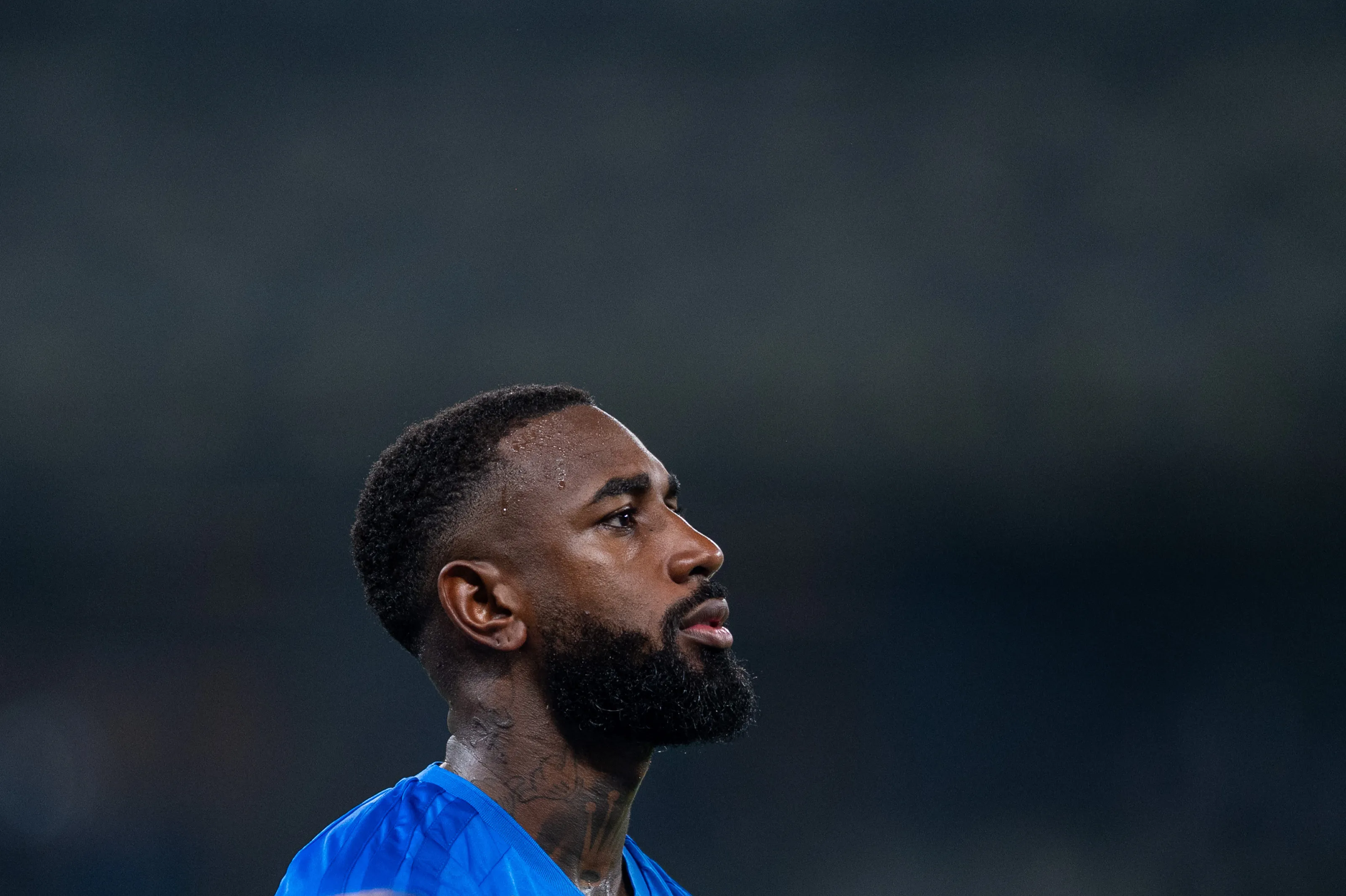 Gerson jogador do Cruzeiro durante entrada em campo para partida contra o Coritiba no estadio Mineirao pelo campeonato Brasileiro A 2026. Foto: Alessandra Torres/AGIF