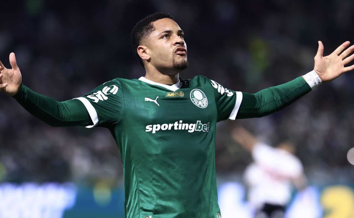 Vitor Roque desponta como rei dos clássicos e é arma decisiva do Palmeiras no Choque-Rei
