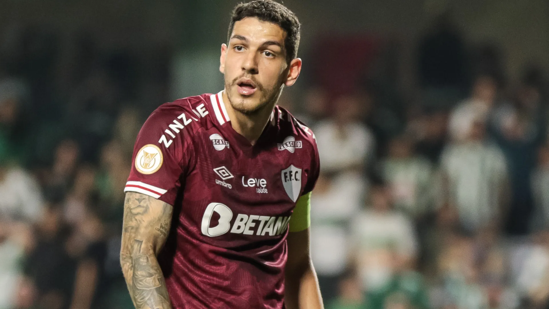 Ex-Fluminense, Nino é um dos sonhos do Palmeiras para 2026 – Foto: Robson Mafra/AGIF