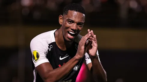 Andre jogador do Corinthians comemora seu gol durante partida contra o Sao Bernardo no estadio Primeiro de Maio pelo campeonato Paulista 2026. Foto: Fabio Giannelli/AGIF
