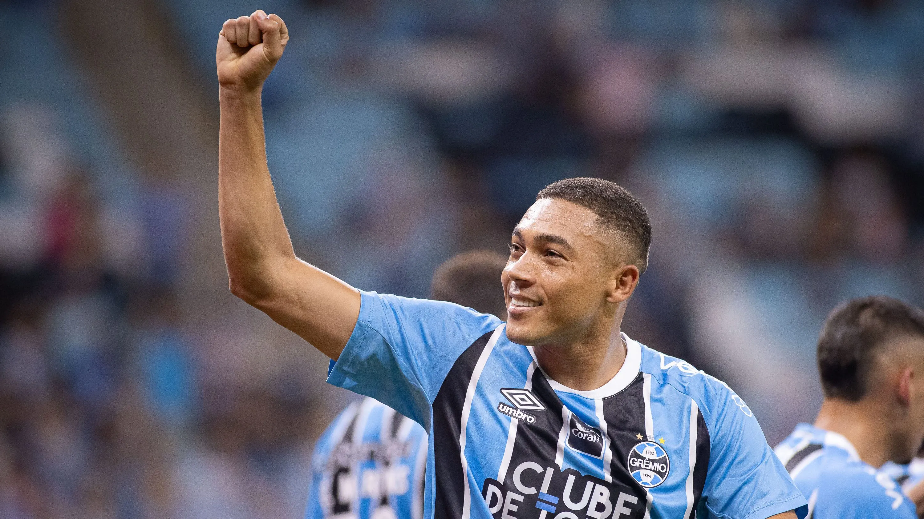 Carlos Vinicius jogador do Gremio comemora seu gol durante partida contra o Novo Hamburgo no estadio Arena do Gremio pelo campeonato Gaucho 2026. Foto: Maxi Franzoi/AGIF