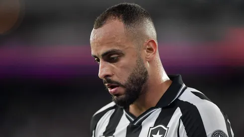 Arthur Cabral jogador do Botafogo durante partida contra o Cruzeiro no estadio Engenhao pelo campeonato Brasileiro A 2026. Foto: Thiago Ribeiro/AGIF