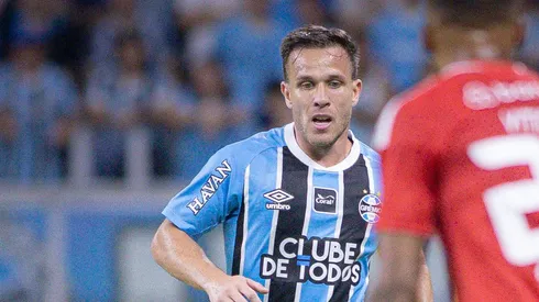 Arthur jogador do Grêmio durante partida contra o Internacional. Foto: Maxi Franzoi/AGIF