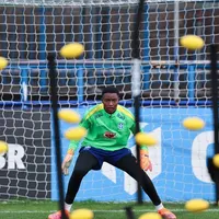 Thaís Lima sonha com vaga na Copa do Mundo e valoriza amistosos