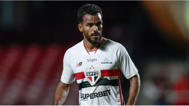 Torcida do São Paulo sentiu a falta de Danielzinho no primeiro tempo diante do Palmeiras