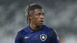 - Danilo jogador do Botafogo durante partida contra o Bangu