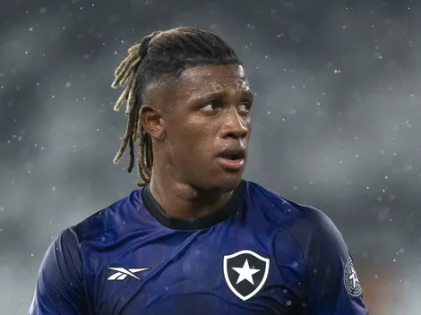 Textor mantém a decisão de não vender Danilo