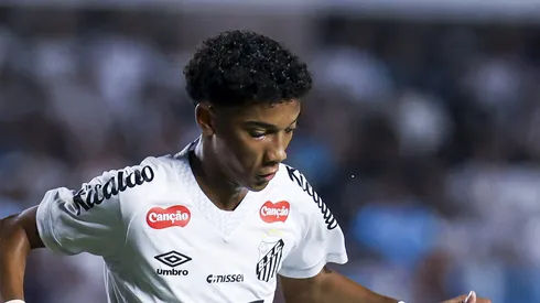 Robinho Jr vive momento de incerta no Santos –
Foto: Ricardo Moreira/Getty Images