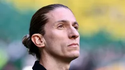 - Filipe Luís está pressionado no Flamengo