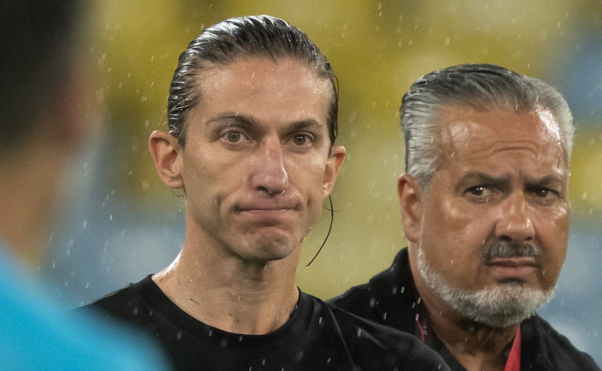Flamengo considera protestos desagradáveis e relação está bastante desgastada entre Filipe Luís e Bap