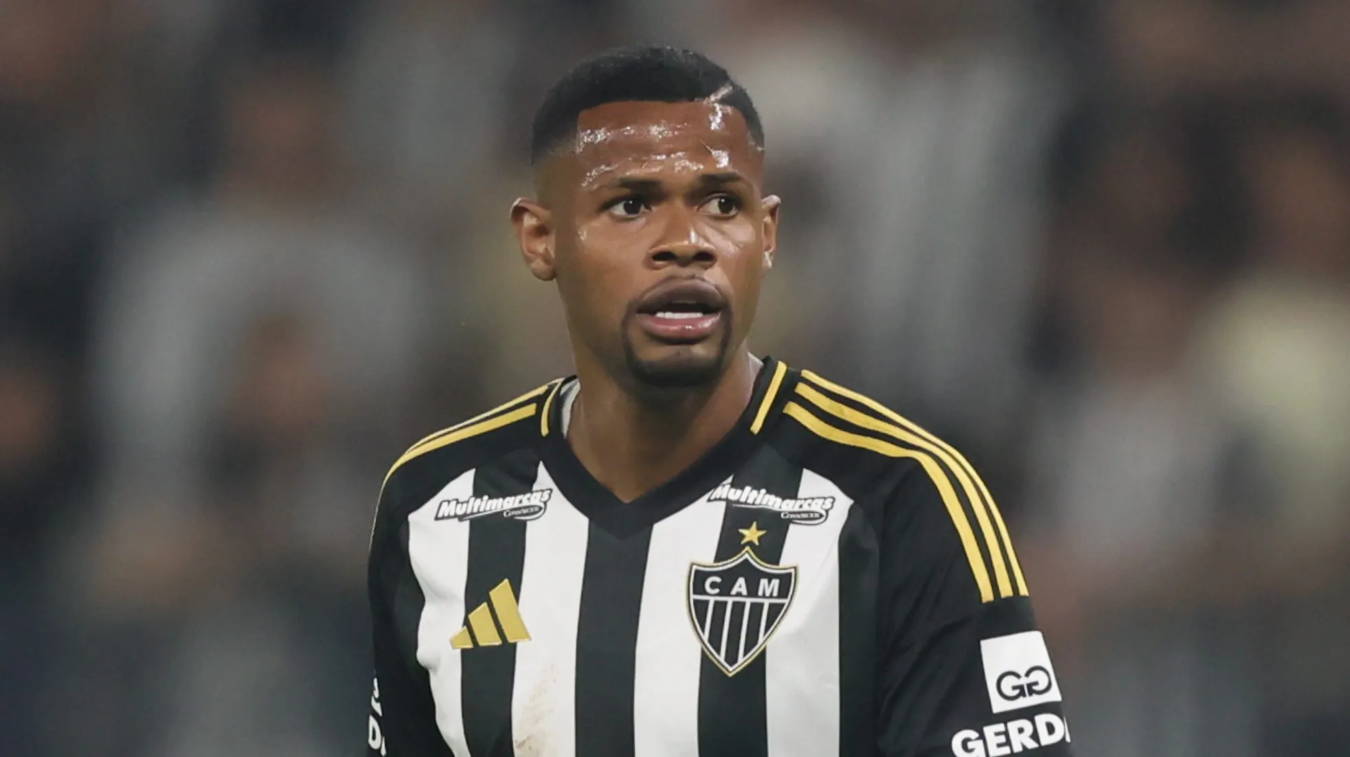 Junior Santos no Atlético. Foto: Gilson Lobo/AGIF