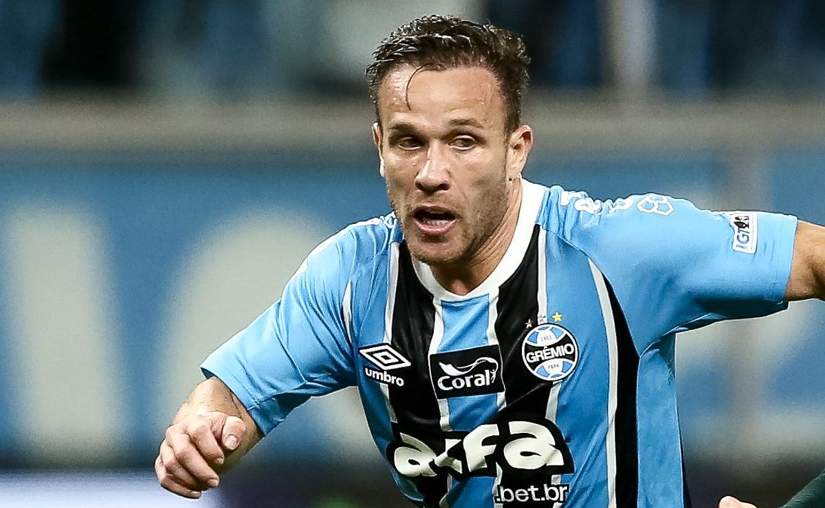 Arthur pede “pés no chão” antes de Internacional x Grêmio no Beira-Rio: “Não pode faltar determinação”