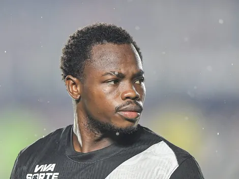 Andrés Gómez faz cobrança forte no Vasco