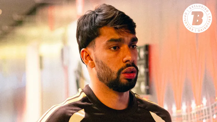 Lucas Paquetá jogador do Flamengo durante viagem com o elenco