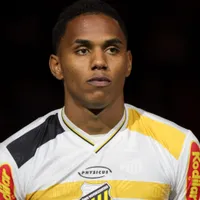 Fluminense recua por Dantas, zagueiro alvo do Botafogo