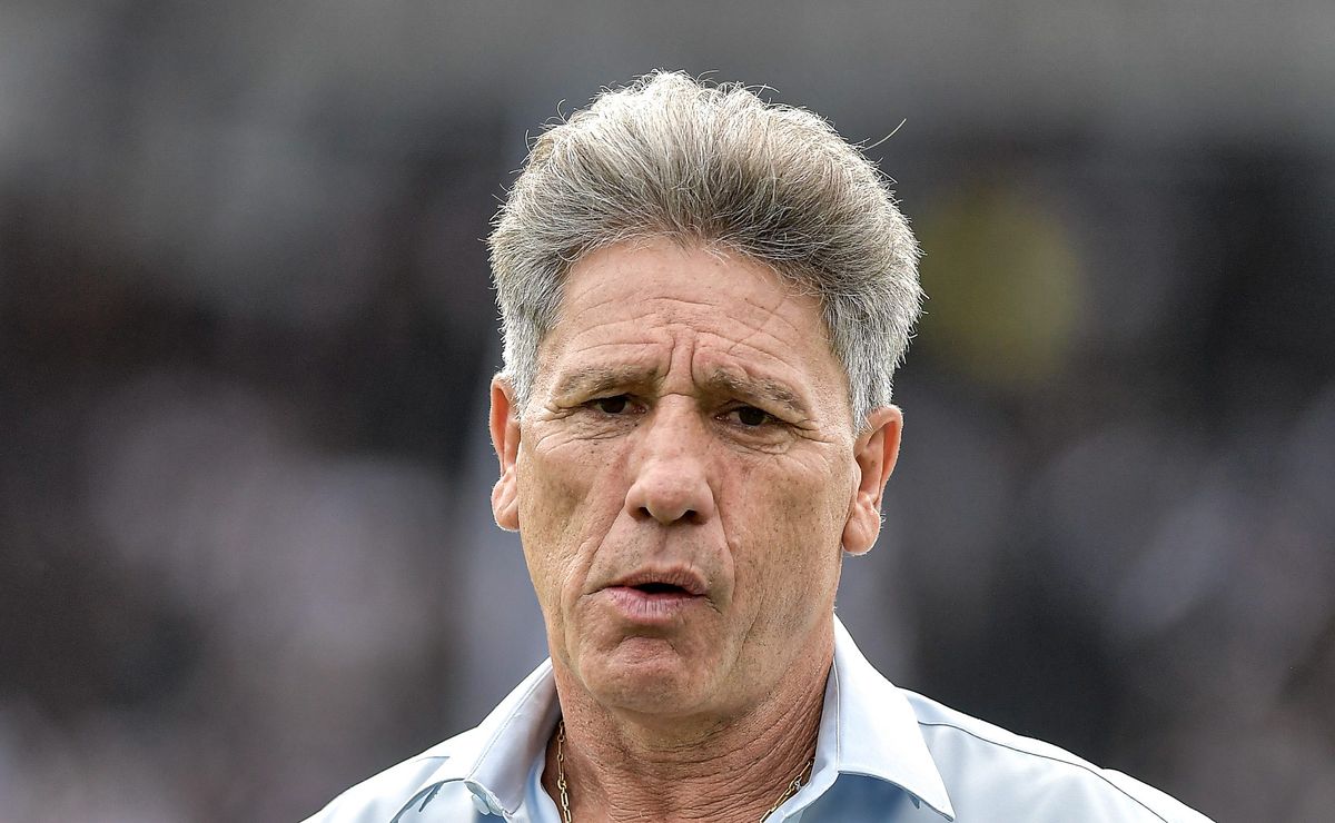 Vasco evita esticar a corda em salários e Renato Gaúcho recusa retorno ao Cruz-Maltino