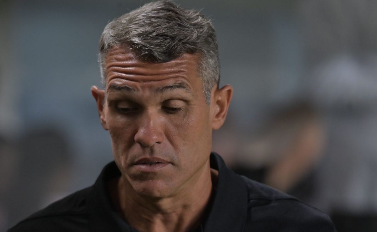 Lazaroni é sincero sobre a atuação de Cauan Barros, que cometeu dois pênaltis no clássico contra o Fluminense