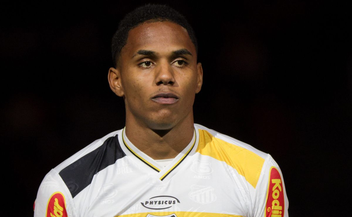 Corinthians mira destaque do Paulistão e inicia contatos por zagueiro Dantas, do Novorizontino