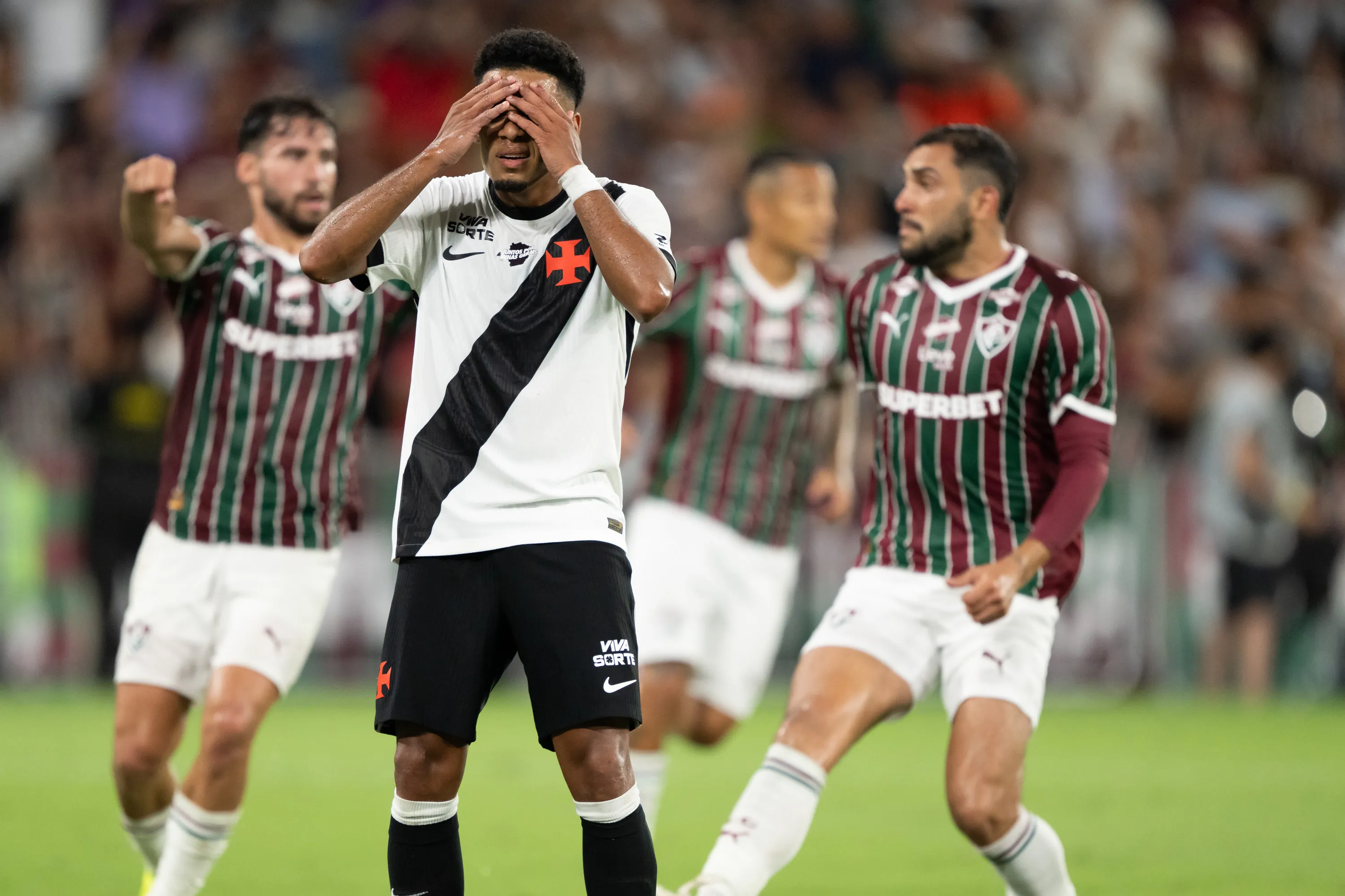 Brenner perdeu um pênalti no clássico. Foto: Jorge Rodrigues/AGIF