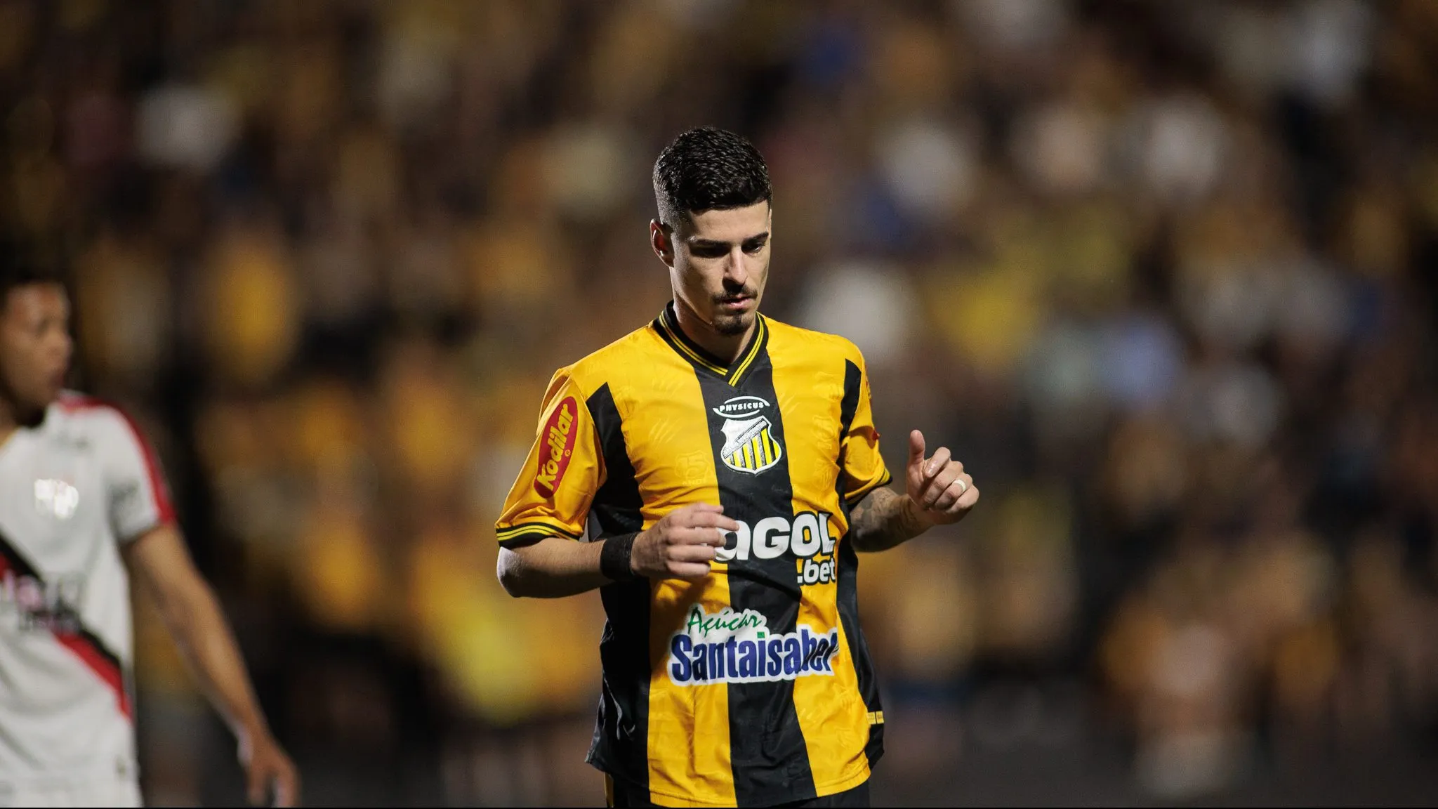 Rômulo corre risco de ficar fora da final - Foto: Vinicius Silva/AGIF.