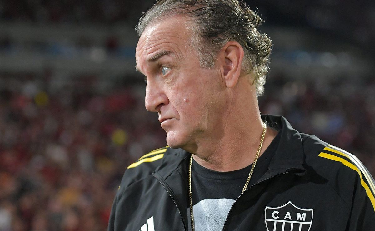Vasco esquece Renato Gaúcho e faz proposta por Cuca, mas treinador não quer voltar a trabalhar