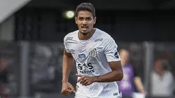 Lucas Veríssimo no Santos FC.