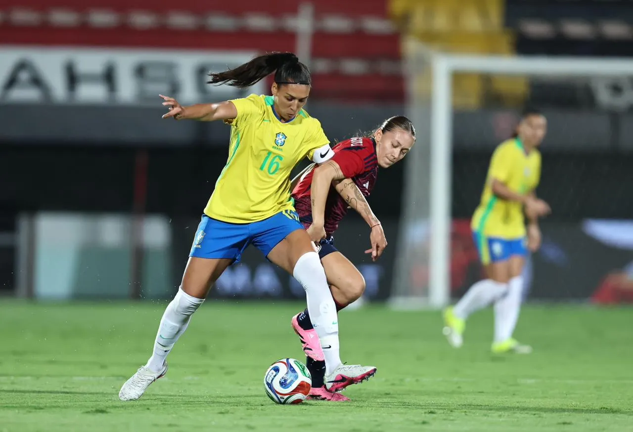 Bia Zaneratto durante amistoso. Foto: Lívia Villas Boas/CBF