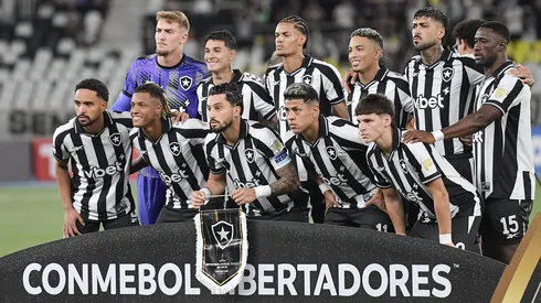 Elenco do Botafogo. Foto: Thiago Ribeiro/AGIF