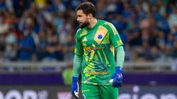 Matheus Cunha entrou no lugar do machucado Cássio diante do Pouso Alegre-MG