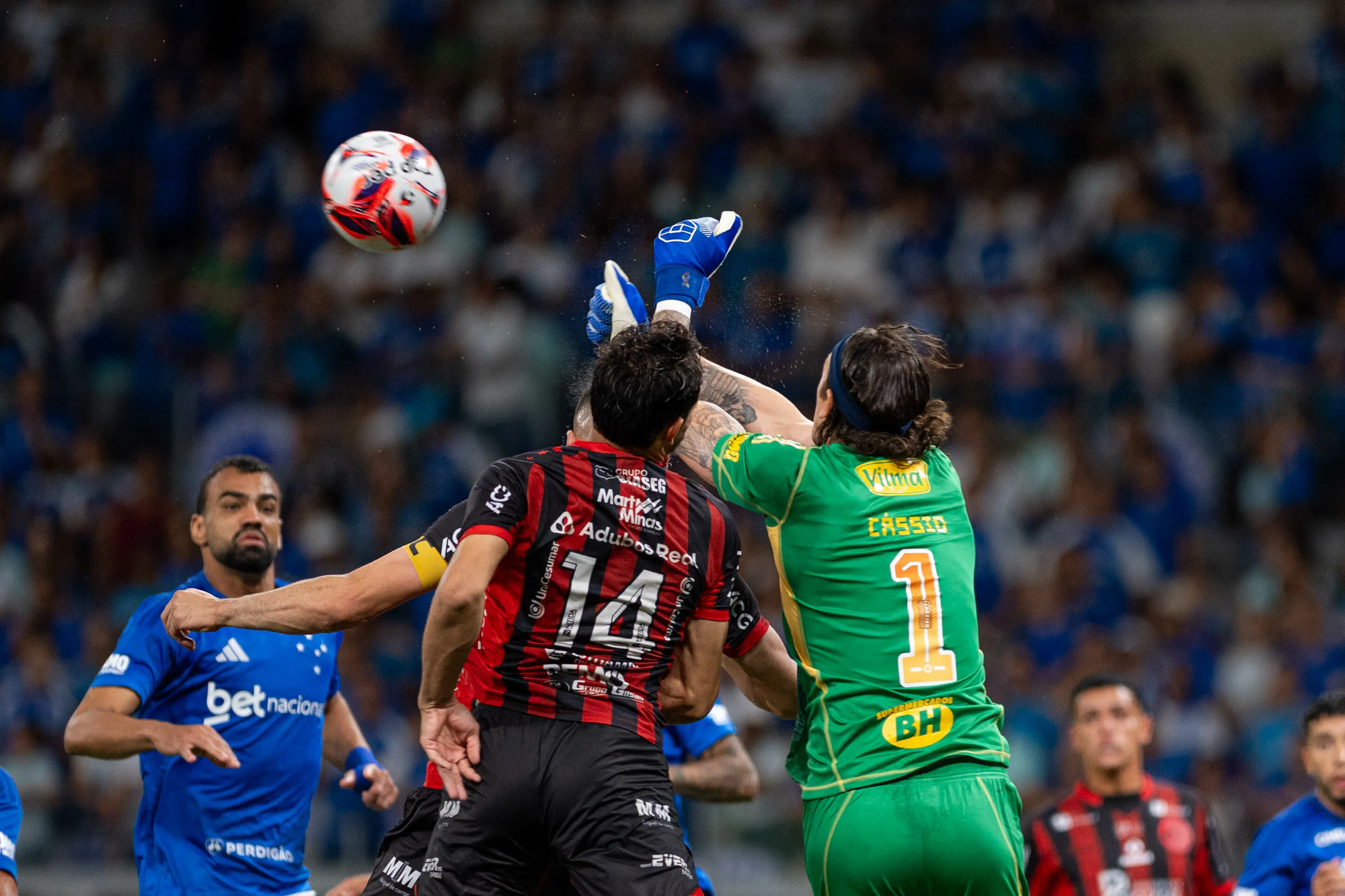 Cassio goleiro do Cruzeiro durante partida contra o Pouso Alegre. Foto: Alessandra Torres/AGIF