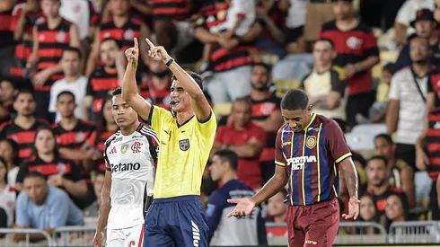 Carlos Tadeu Ferreira de Castro, árbitro de Madureira x Flamengo