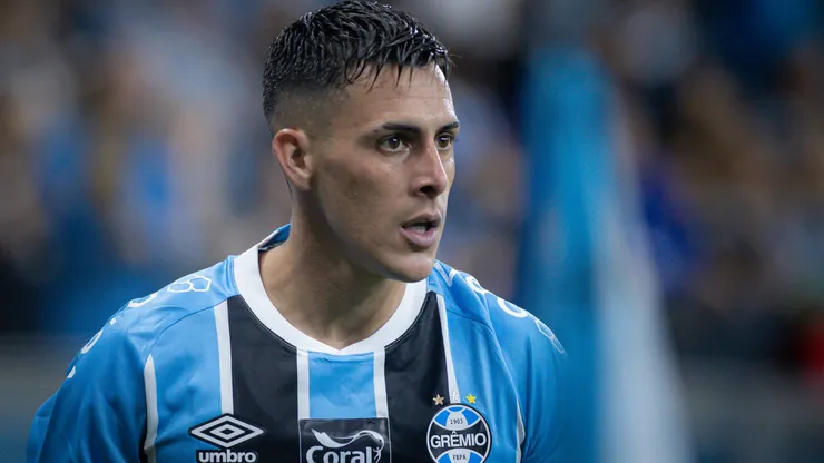 Pavón vive uma nova e positiva fase no Grêmio - Foto: Maxi Franzoi/AGIF
