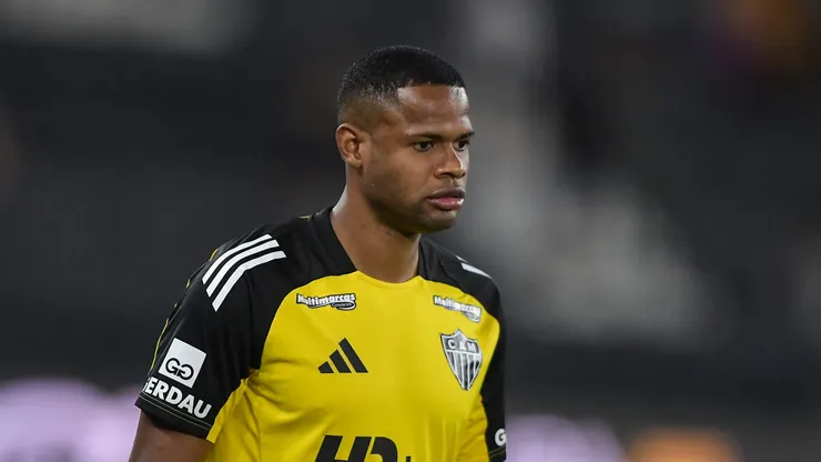Junior Santos jogador do Atletico-MG durante aquecimento antes da partida contra o Botafogo no estadio Engenhao pelo campeonato Brasileiro A 2025.