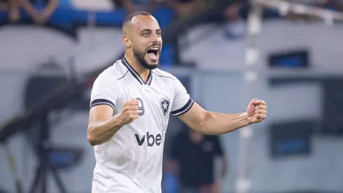 Arthur Cabral deve ganhar chance no Botafogo - Foto: Maxi Franzoi/AGIF