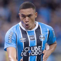Internacional questiona interferência de Carlos Vinícius em gol do Grêmio