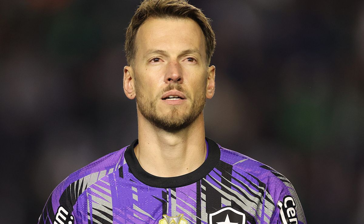 Neto não deve permanecer no Botafogo e John Textor aceita emprestar o goleiro para outro clube