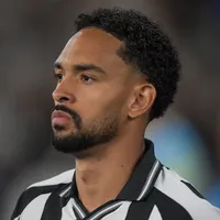 Vitinho valoriza trabalho de Anselmi no Botafogo e compara com Kompany